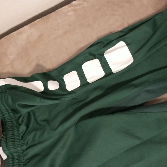 NWT Nike Workout Pants - Picture 3 of 7
